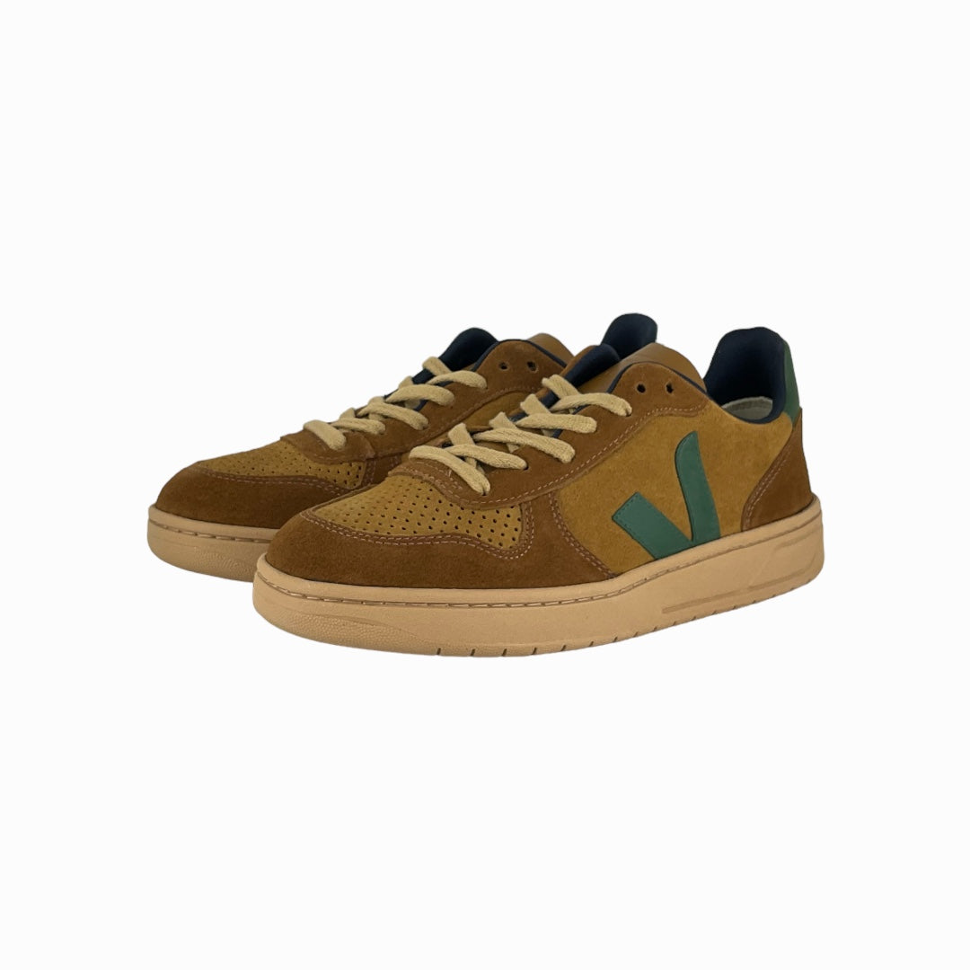 V-10 SUEDE