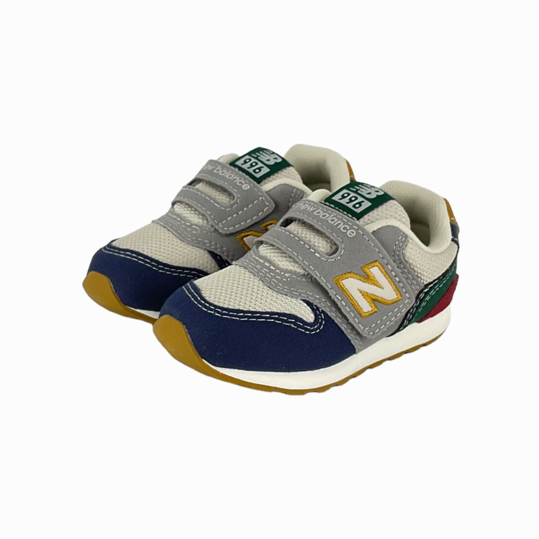996
