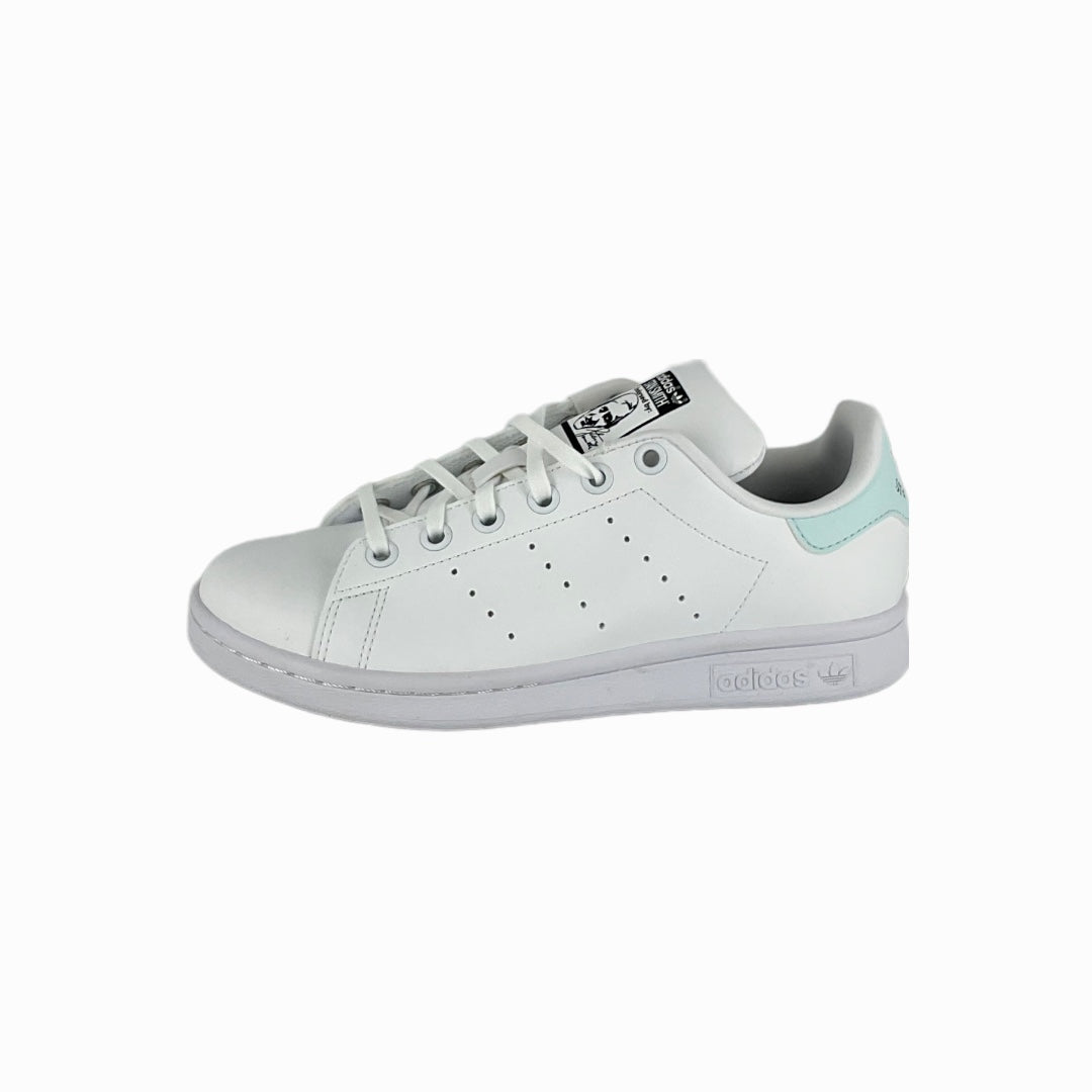 STAN SMITH J