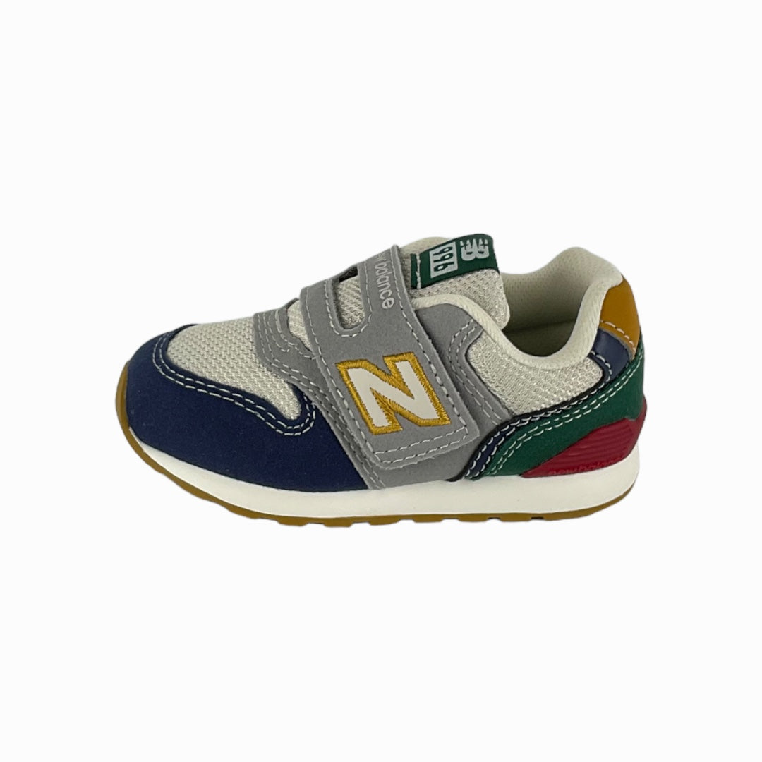 996