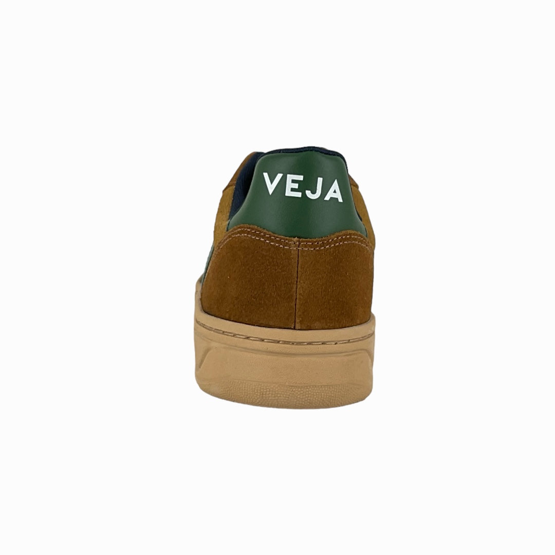 V-10 SUEDE