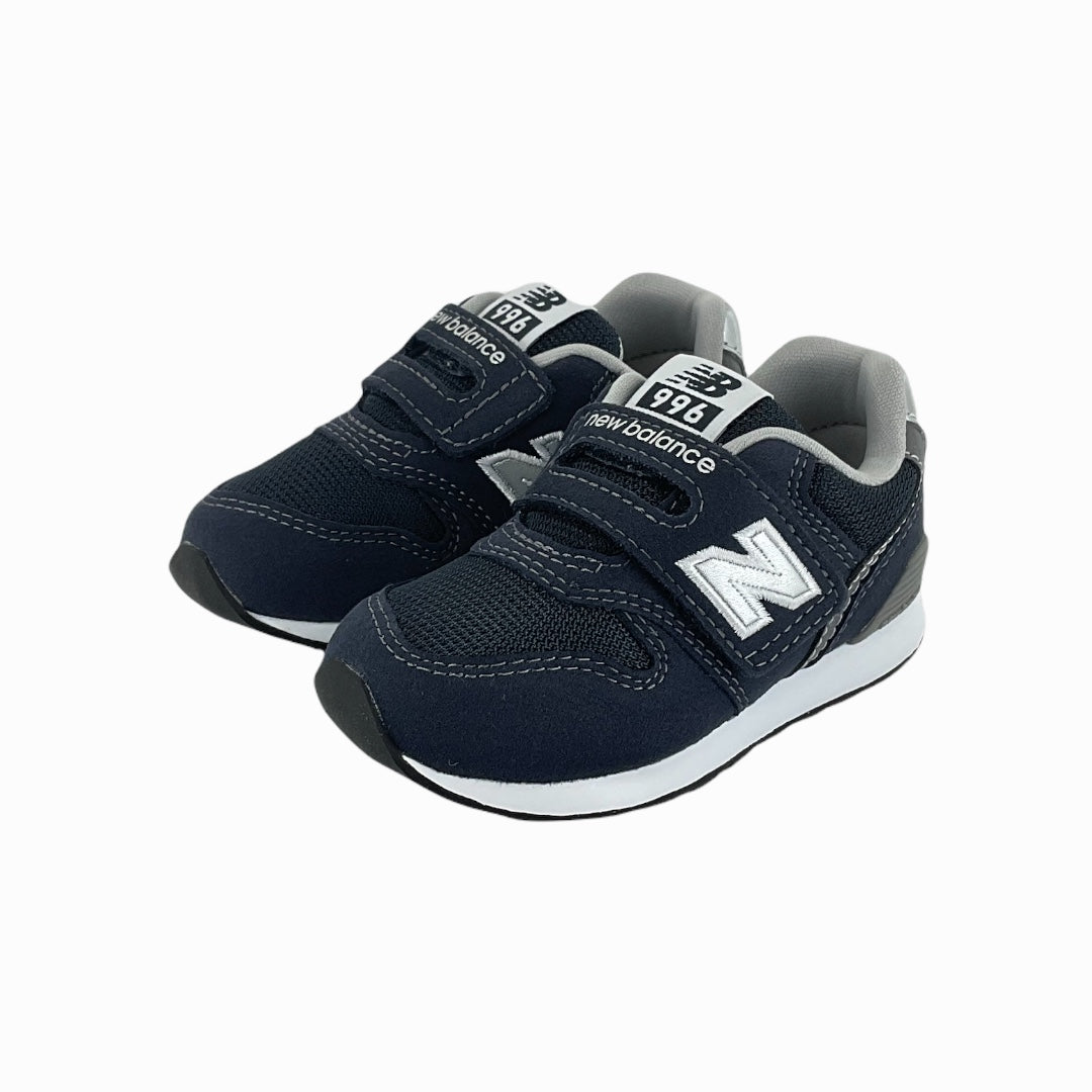 996